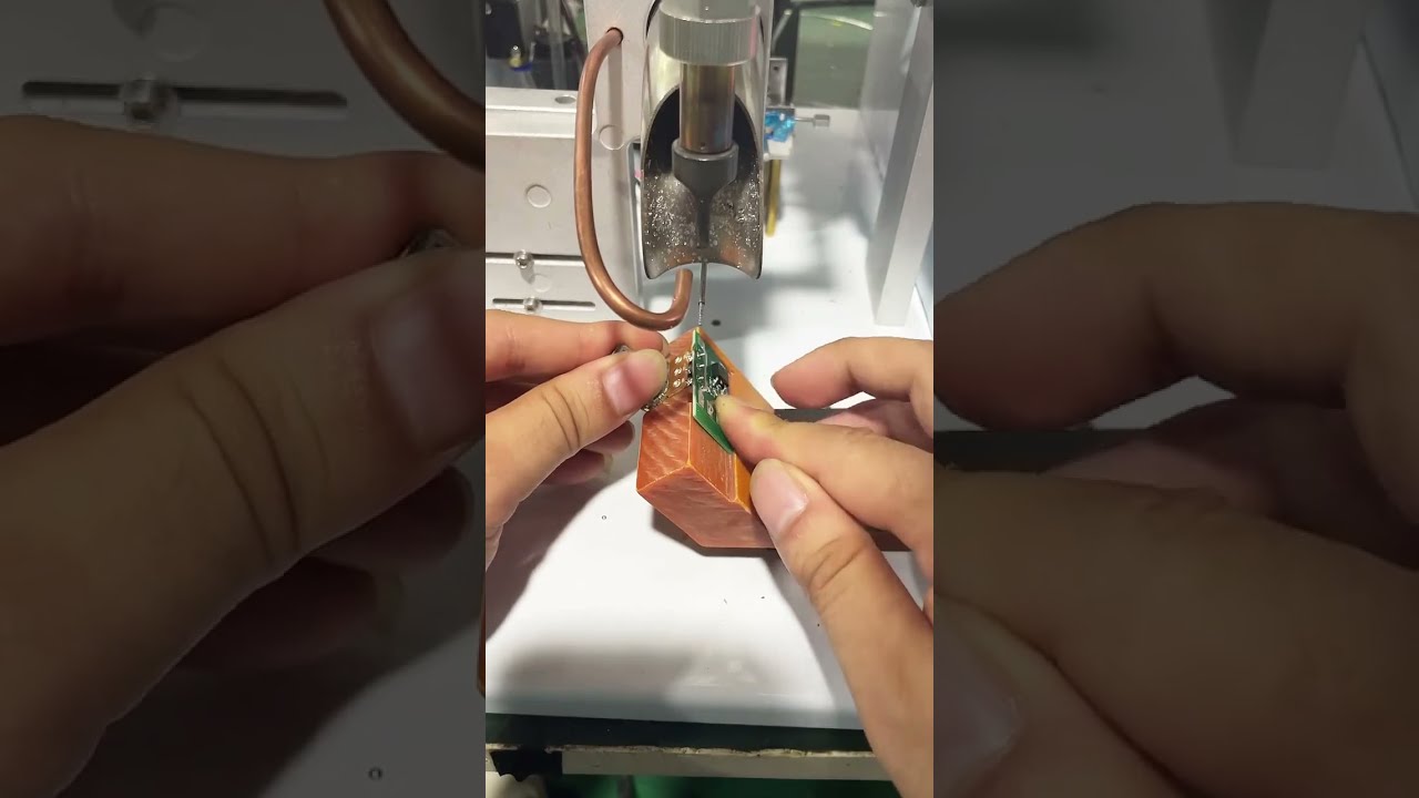 Máy Hàn Bán Tự Động Cho Chiết Áp và Bo Mạch PLC Nhỏ | Dây Chuyền Nhà Máy