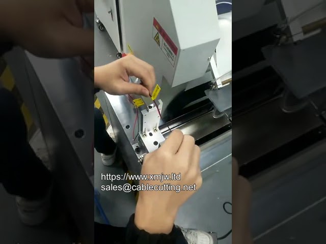 Máy Dán Nhãn Gấp Nửa Dây Tự Động Độ Chính Xác Cao – Giải Pháp Gấp Mã Vạch Hiệu Quả
