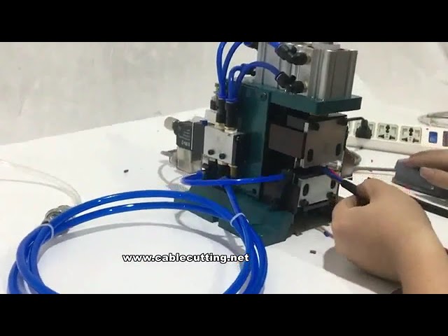 Lưỡi tuốt dây điện dọc tự động – Dao cắt lõi 3F dùng khí nén và điện