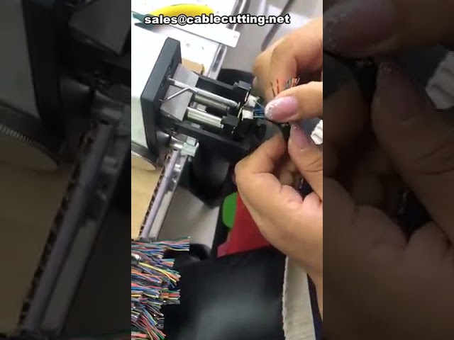 Máy bóc vỏ và tuốt dây cáp bọc ngoài, cáp dữ liệu đa lõi - Hoàn thiện một lần