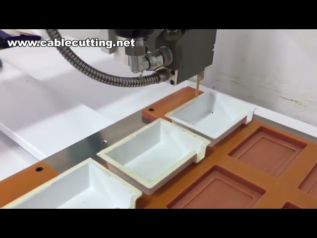 Máy Rót Keo Tự Động 3 Trục - Keo Nóng Chảy Chất Lượng Cao, Bán Trực Tiếp Từ Nhà Máy